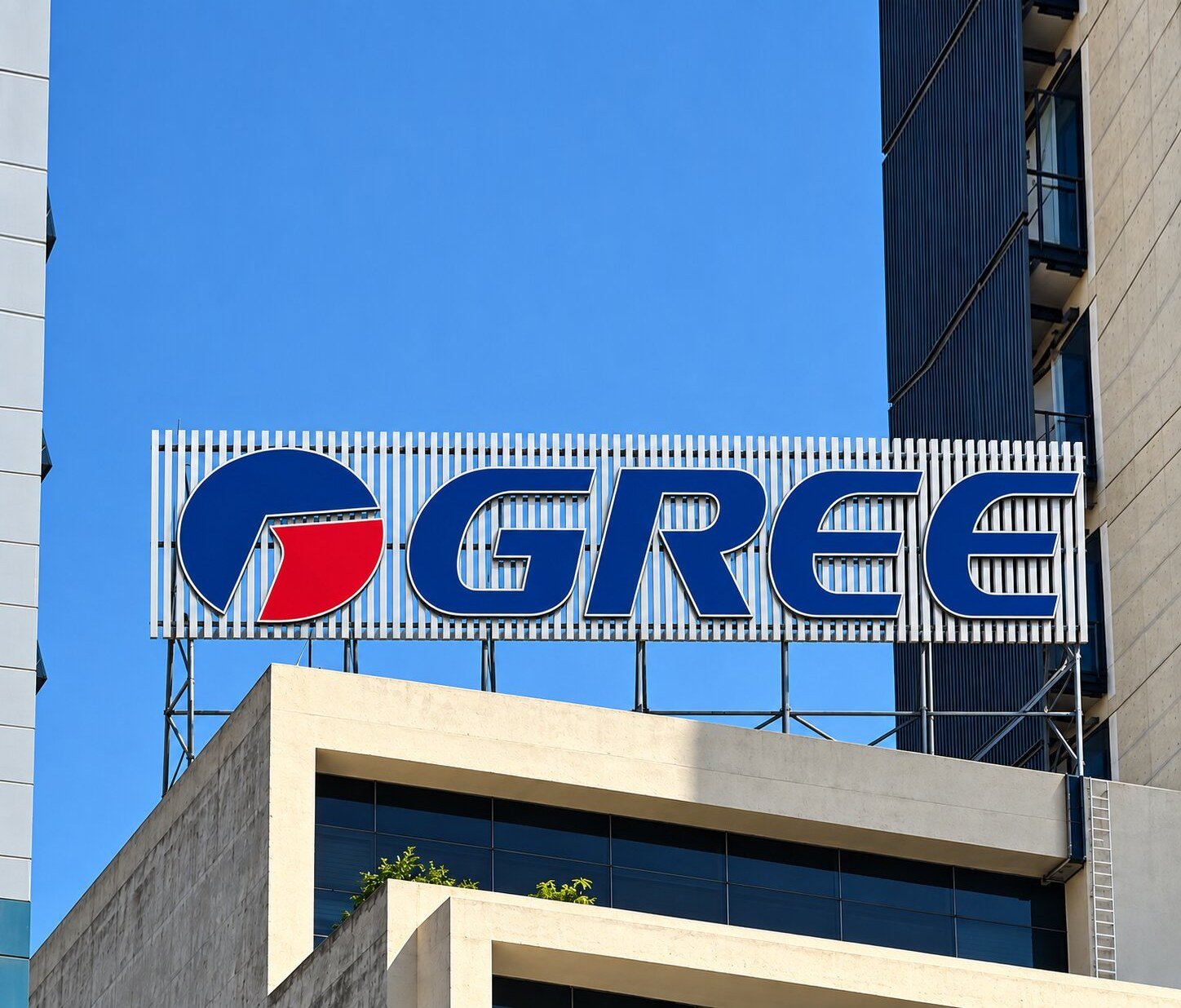 GREE 3D logo and letters on a rooftop, by Custom Makory